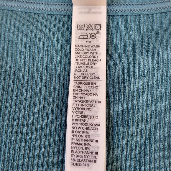 Athleta NWT Aurora Tank M Teal Blue Fitted Ribbed Seamless Activewear Breathable - Picture 11 of 11